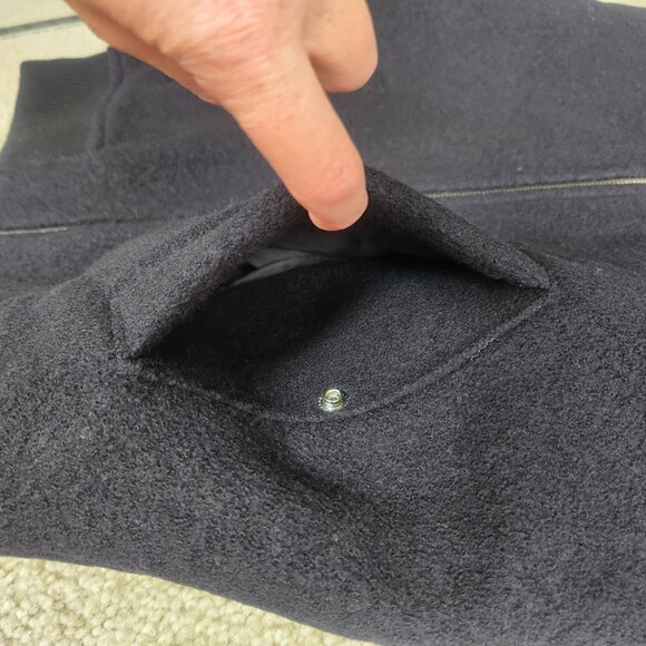 NWOT Wilfred Free 100% Merino Wool Stable Jacket Bomber--RUNS BIG Aritzia - Picture 15 of 16